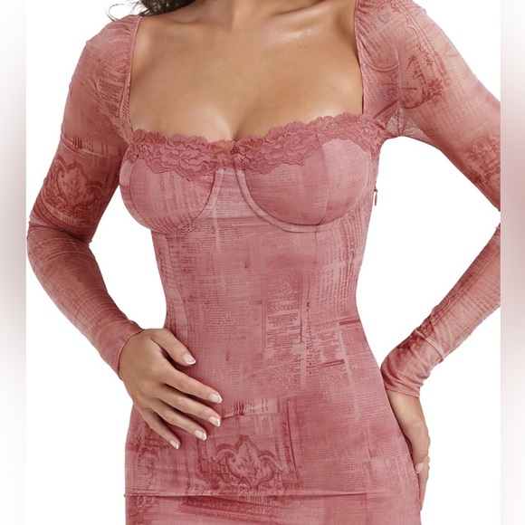 Elegant Pink Long-Sleeve Dress - Picture 4 of 9